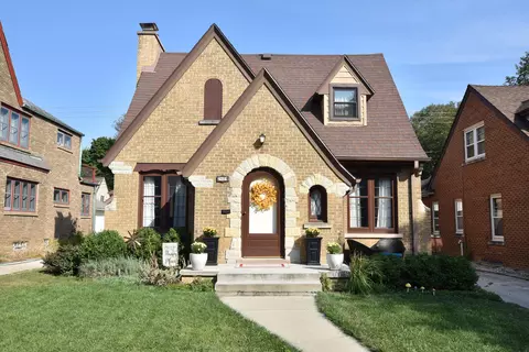 2608 N 73rd, Wauwatosa, WI 53213
