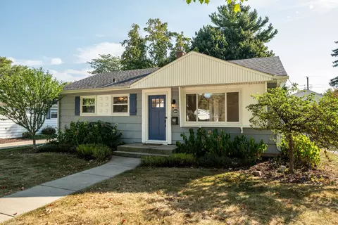 1034 6th, Grafton, WI 53024