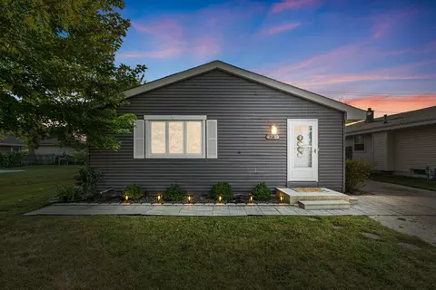 4230 S 92nd, Greenfield, WI 53228