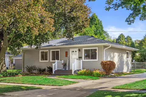 437 Garland, Waukesha, WI 53188