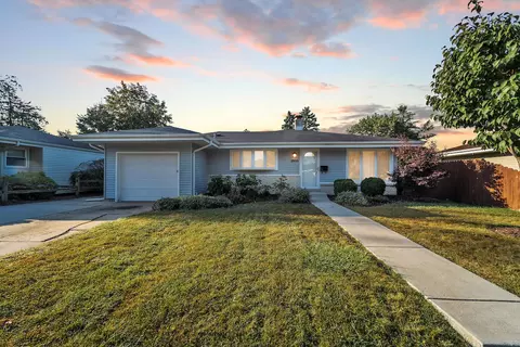 2903 Fleetwood, Racine, WI 53403