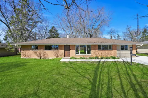 12020 44th, Pleasant Prairie, WI 53158