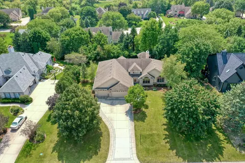 19425 Whitehall, Brookfield, WI 53045