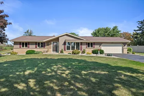 10944 W Oakwood, Franklin, WI 53132
