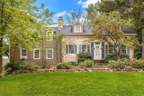 675 Green Bay, Cedarburg, WI 53012