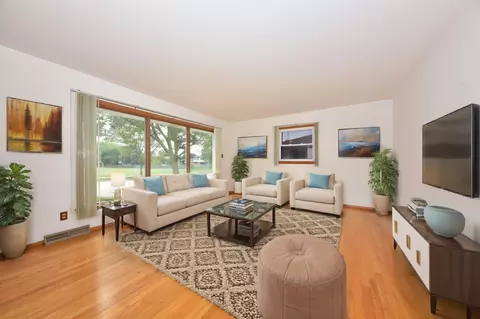 6049 S Illinois, Cudahy, WI 53110