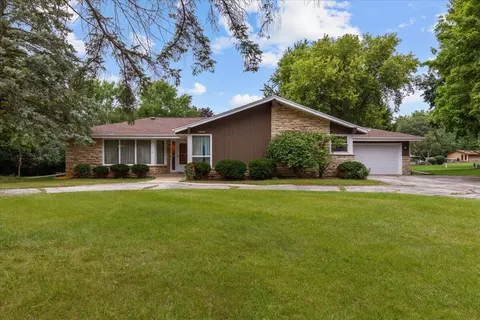 14500 Woodridge, Brookfield, WI 53005