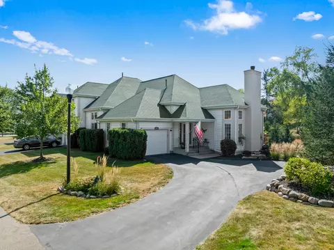 1742 Woodland #12-24, Geneva, WI 53147