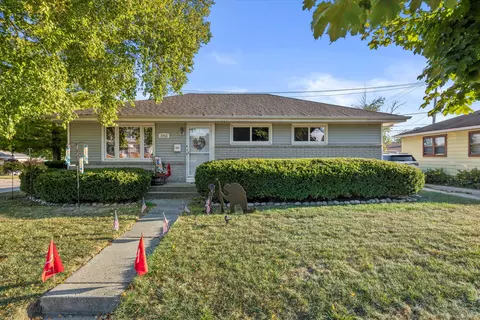 3753 E Klieforth, Cudahy, WI 53110
