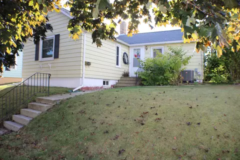 2008 East Riv, Two Rivers, WI 54241