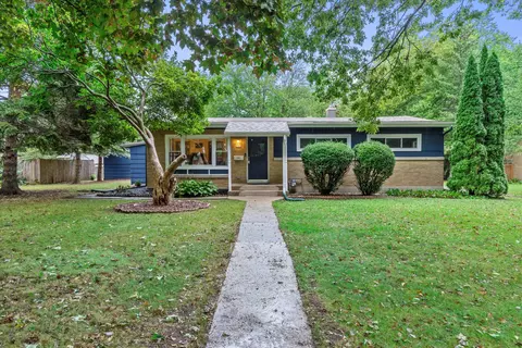 5764 N Milwaukee Riv, Glendale, WI 53209