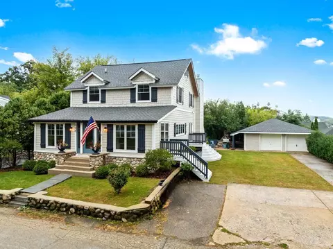 658 Linden, Fontana, WI 53125