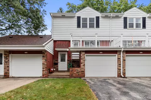3109 W Canterbury, Greenfield, WI 53221