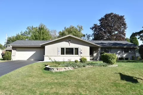 8120 S Woodridge, Oak Creek, WI 53154