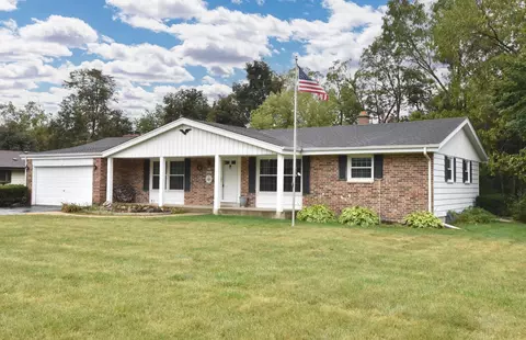 s76w19829 Sunny Hl, Muskego, WI 53150