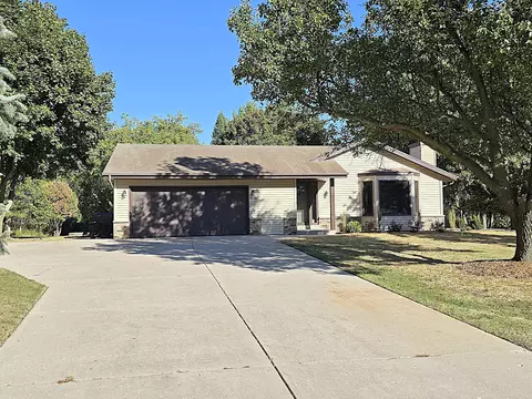 w234n6625 Laurel, Sussex, WI 53089