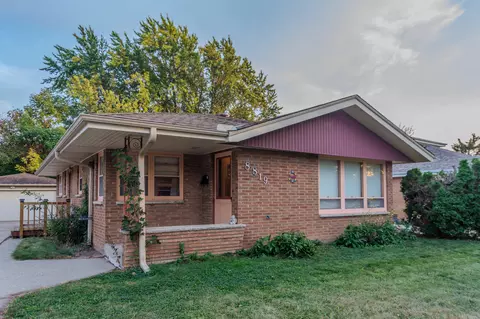 8819 W Palmetto, Milwaukee, WI 53225