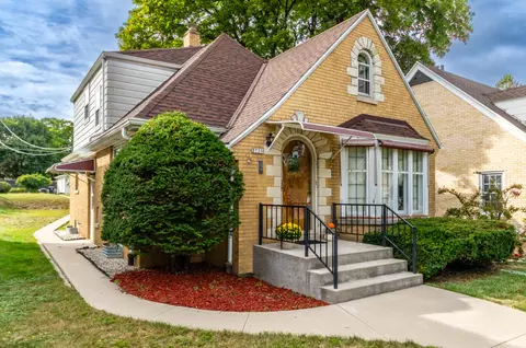 3735 S Austin, Milwaukee, WI 53207