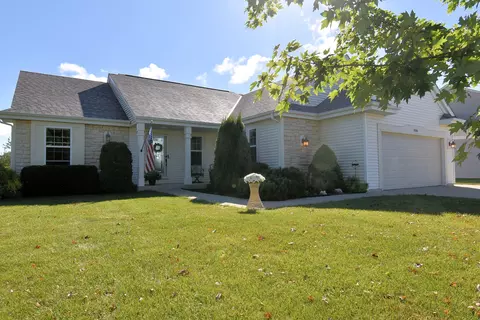 n8186 Woody Lane, Ixonia, WI 53036