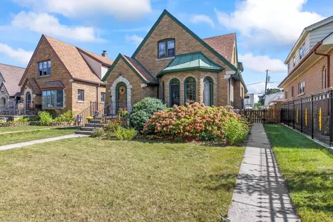 3354 S 11th, Milwaukee, WI 53215