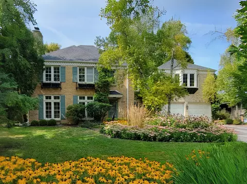 9089 N Bayside, Bayside, WI 53217