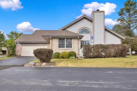 1907 Springbrook N #D, Waukesha, WI 53186