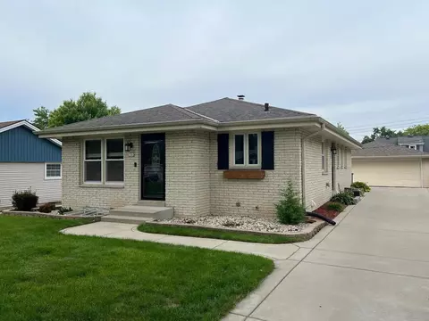 4386 S 37th, Greenfield, WI 53221