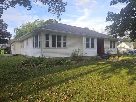 1014 Van Buren, Fort Atkinson, WI 53538