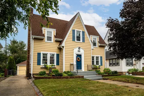 732 Lathrop, Racine, WI 53405