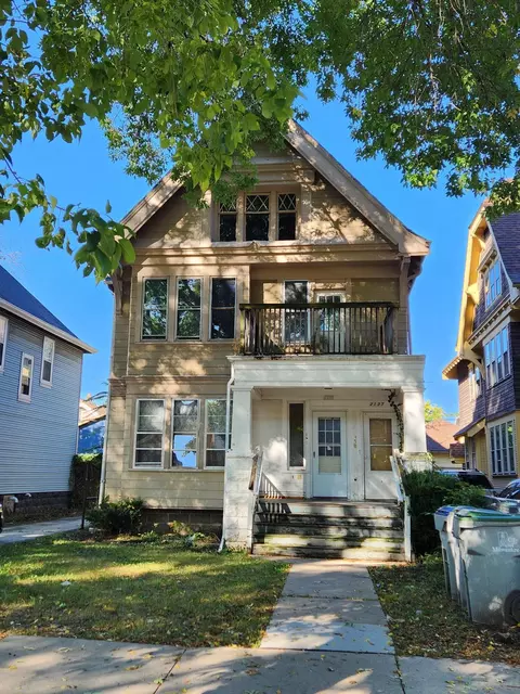 2135 N 48th #2137, Milwaukee, WI 53208