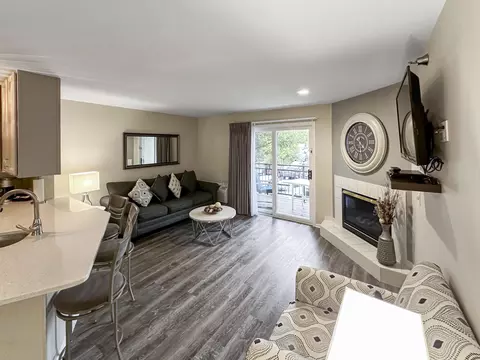 111 Center #303, Lake Geneva, WI 53147