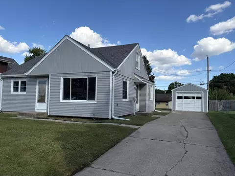 2526 S 84th, West Allis, WI 53227
