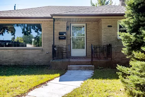 1235 Cedar Crk, Racine, WI 53402