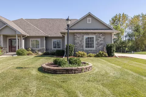 9016 S Cordgrass, Franklin, WI 53132