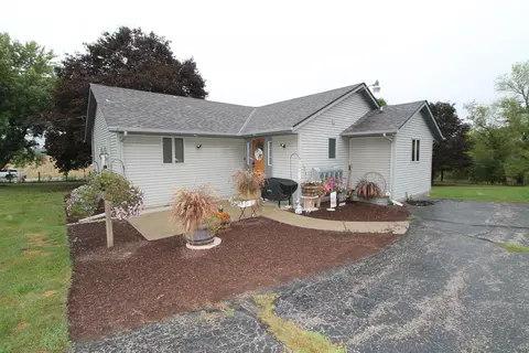 W1365 Highway 11, Spring Prairie, WI 53105