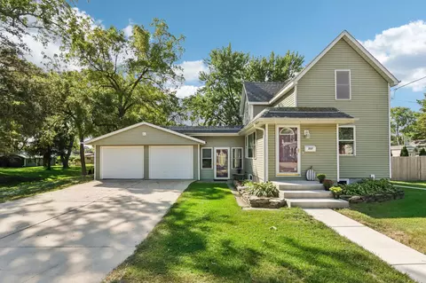 257 W Rogers, Hartford, WI 53027