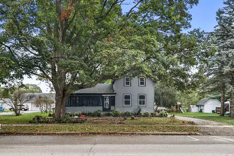 w282n6940 Main, Merton, WI 53056