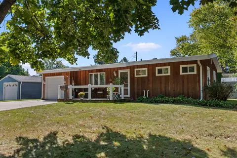 7305 Edgemont, Greendale, WI 53129