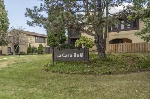 3343 W Canterbury, Greenfield, WI 53221