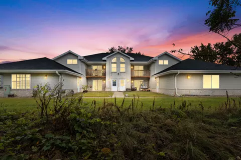 6155 S Creekside #3, Cudahy, WI 53110