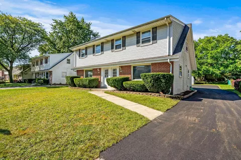 3548 Monarch, Racine, WI 53406