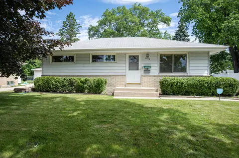 8628 W Lynx, Milwaukee, WI 53225