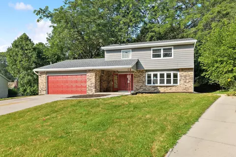 9 Lambeth, Madison, WI 53711