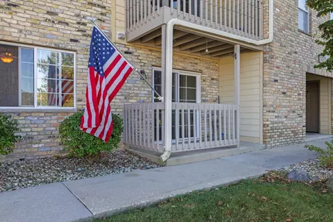 4887 Easy #1, Hartland, WI 53029