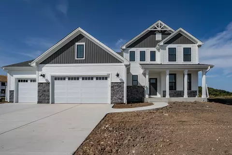 1550 Creekview, Oconomowoc, WI 53066