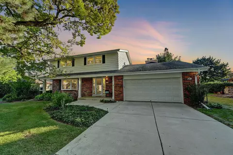 12985 W Brentwood, New Berlin, WI 53151