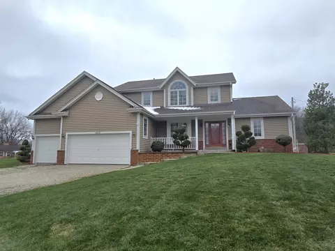 1515 S Green Hl, New Berlin, WI 53146