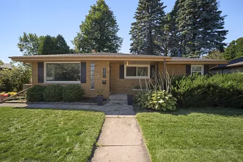 3416 S Chicago, South Milwaukee, WI 53172
