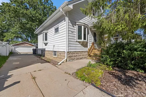2839 S 70th, Milwaukee, WI 53219