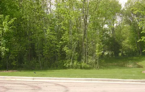 n80w13299 River Park #LT 1, Menomonee Falls, WI 53051